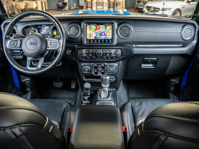 Foto 9 van Jeep Wrangler Unlimited 4xe 380 Sahara afneembaar dak|carplay|stuurverw|camera|keyless|BLIS|spiegelv