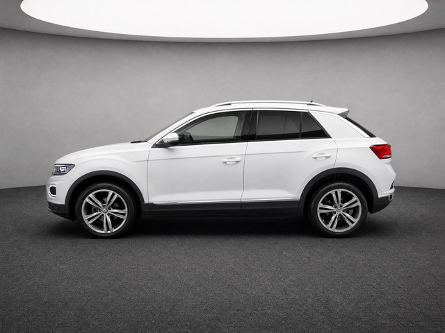 Foto 5 van Volkswagen T-Roc 1.5 TSI 150pk DSG Sport · Camera · Trekhaak · Navigatie · Stoelverwarming · 18'' In