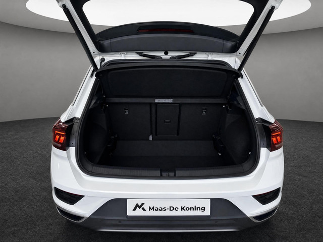 Foto 8 van Volkswagen T-Roc 1.5 TSI 150pk DSG Sport · Camera · Trekhaak · Navigatie · Stoelverwarming · 18'' In