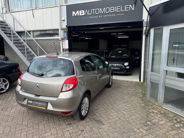Foto 8 van Renault Clio 1.2 Collection/Apk/Cruise Control/Airco/Nap/Mooie Auto/ Voll!