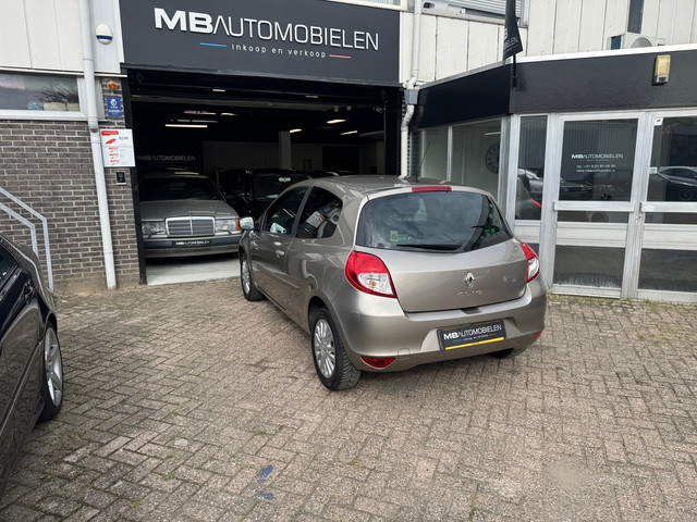 Foto 6 van Renault Clio 1.2 Collection/Apk/Cruise Control/Airco/Nap/Mooie Auto/ Voll!