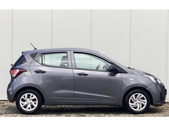 Foto 2 van Hyundai I10 1.0i i-Motion Comfort 5 DEURS AIRCO NIEUWE DISTRIBUTIE KETTING