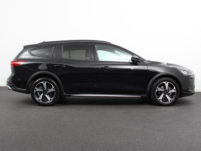 Foto 6 van Ford Focus Wagon 1.0 EcoBoost 155pk Hybrid Active X Navigatie Apple CarPlay Android Auto Camera Park