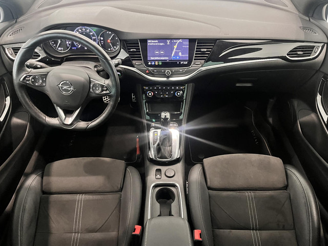 Foto 4 van Opel Astra Sports Tourer 1.4 Ultimate  | Automaat | Trekhaak | Apple Carplay & Android Auto | Front