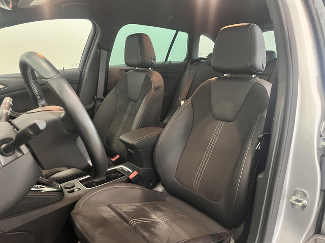 Foto 8 van Opel Astra Sports Tourer 1.4 Ultimate  | Automaat | Trekhaak | Apple Carplay & Android Auto | Front