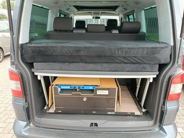 Foto 9 van Volkswagen Transporter Kombi 2.5 TDI 300 Highline Bus Camper