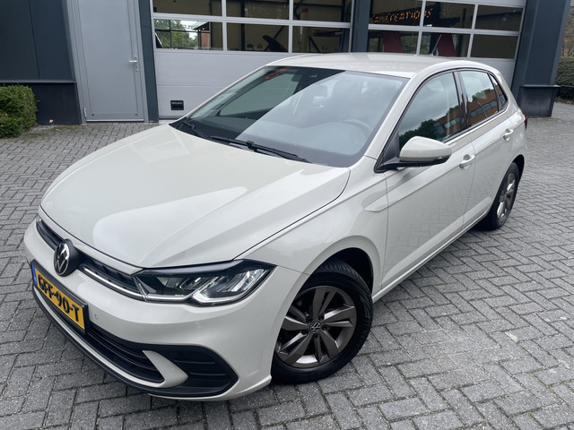 Foto 9 van Volkswagen Polo 1.0 MPI Polo DAB Cruise Control Carplay