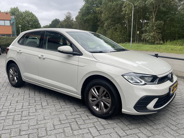 Foto 8 van Volkswagen Polo 1.0 MPI Polo DAB Cruise Control Carplay