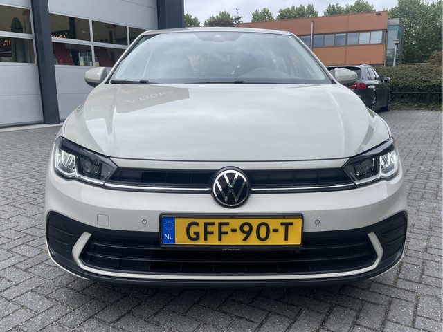 Foto 4 van Volkswagen Polo 1.0 MPI Polo DAB Cruise Control Carplay