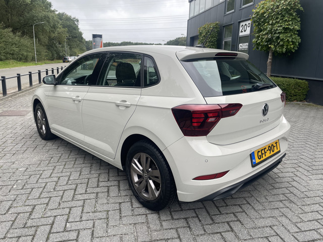 Foto 3 van Volkswagen Polo 1.0 MPI Polo DAB Cruise Control Carplay