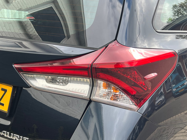 Foto 10 van Toyota Auris Touring Sports 1.8 Hybrid Now|Trekhaak|Camera|Cruise|Clima