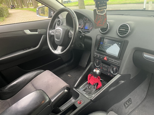 Foto 3 van Audi A3 Sportback A3 3.2V6 Quatr Stron Alcantara Bluet Clima 250PK