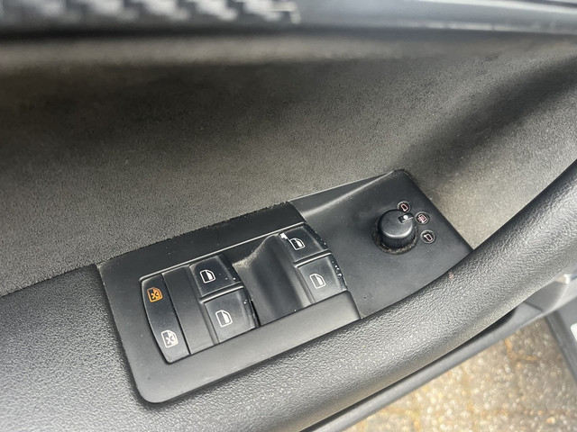 Foto 10 van Audi A3 Sportback A3 3.2V6 Quatr Stron Alcantara Bluet Clima 250PK