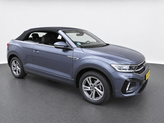 Foto 9 van Volkswagen T-Roc Cabrio 1.5 TSI 150pk DSG R-Line Navigatie Apple Carplay / Android Auto Parkeersenso