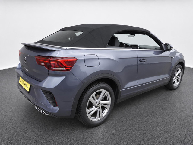 Foto 10 van Volkswagen T-Roc Cabrio 1.5 TSI 150pk DSG R-Line Navigatie Apple Carplay / Android Auto Parkeersenso
