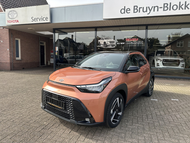Foto 2 van Toyota Aygo X Hybrid 115 envy stoelverwarming / keyless start / parkeersensoren voor + achter / Navi