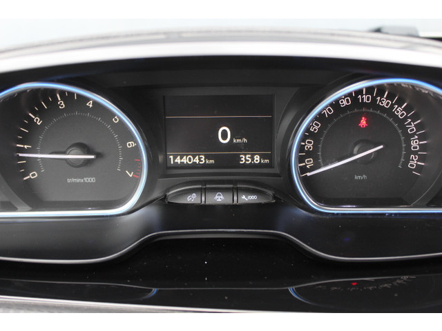 Foto 10 van Peugeot 2008 1.2 PureTech Allure Panodak, Cruise control, Navigatie, Climate contr, Bluetooth