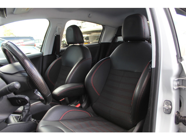 Foto 7 van Peugeot 208 1.2 PureTech GT-line Navigatie, PDC, Climate control, Cruisecontrol, Bluetooth