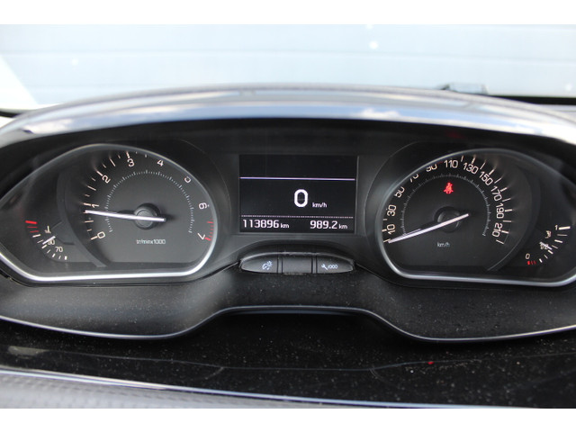 Foto 10 van Peugeot 208 1.2 PureTech GT-line Navigatie, PDC, Climate control, Cruisecontrol, Bluetooth