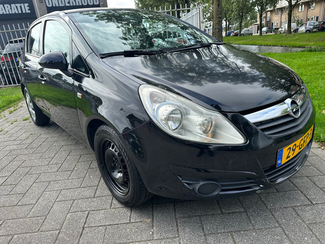 Foto 9 van Opel Corsa 1.2-16V Enjoy