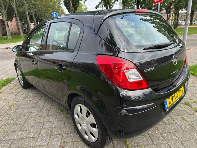 Foto 7 van Opel Corsa 1.2-16V Enjoy