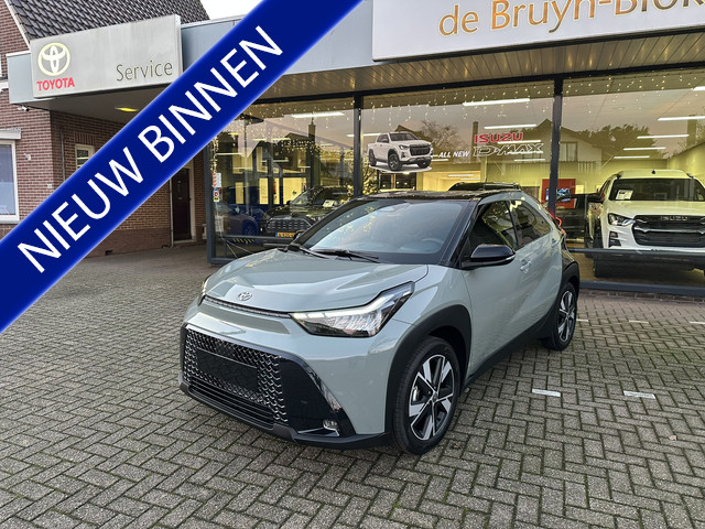 Foto 2 van Toyota Aygo X Hybrid 115 pulse stoelverwarming / keyless start / parkeersensoren voor + achter / Nav