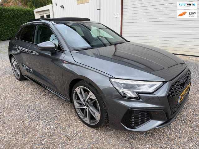 Foto 2 van Audi A3 Sportback 35 TFSI S-Line edition LEER.PANO.MATRIX.B&O.CAMERA!
