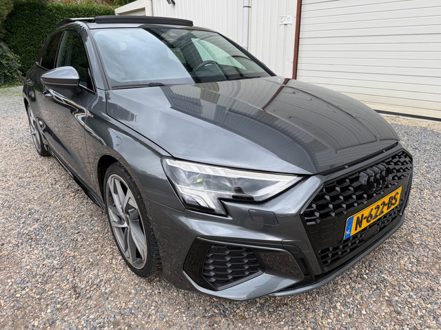 Foto 3 van Audi A3 Sportback 35 TFSI S-Line edition LEER.PANO.MATRIX.B&O.CAMERA!