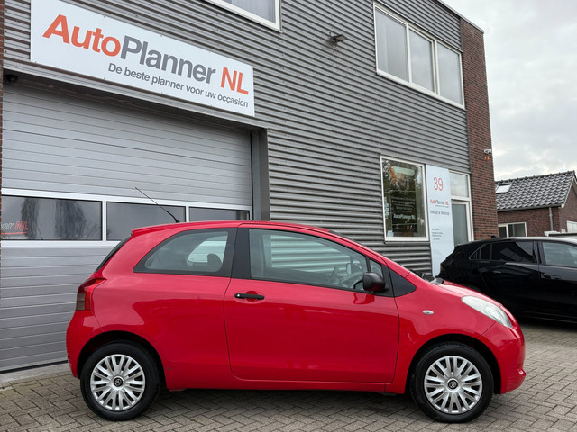 Toyota Yaris 1.0 VVTi! Airco! Elek. ramen! APK 05-2027!