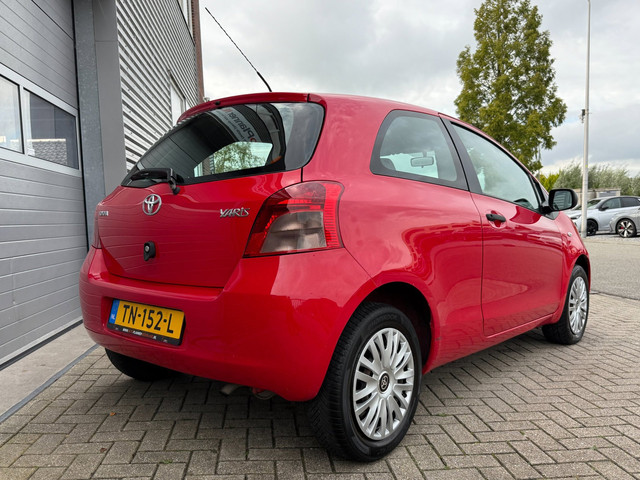 Foto 9 van Toyota Yaris 1.0 VVTi! Airco! Elek. ramen! APK 05-2027!