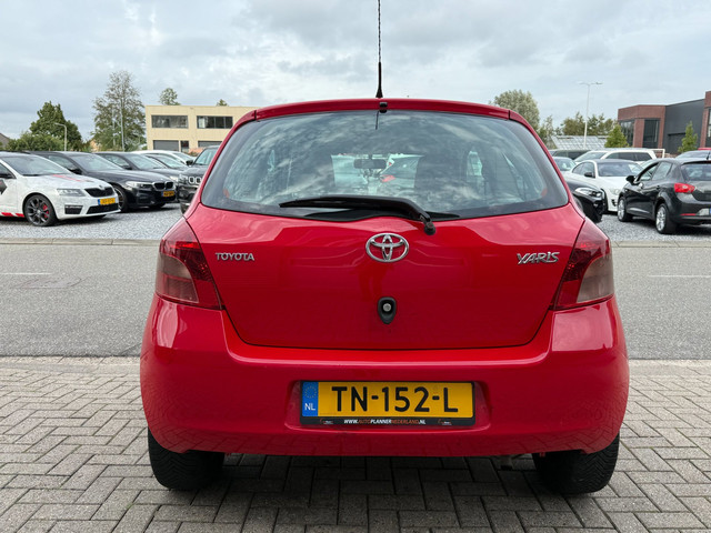 Foto 8 van Toyota Yaris 1.0 VVTi! Airco! Elek. ramen! APK 05-2027!