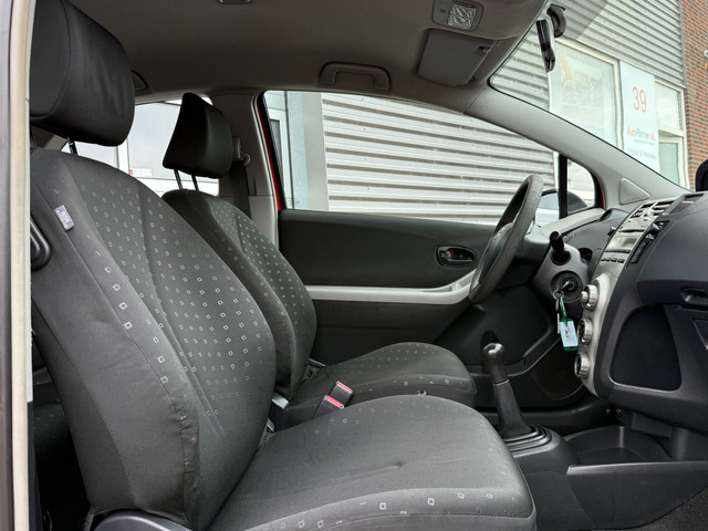 Foto 3 van Toyota Yaris 1.0 VVTi! Airco! Elek. ramen! APK 05-2027!