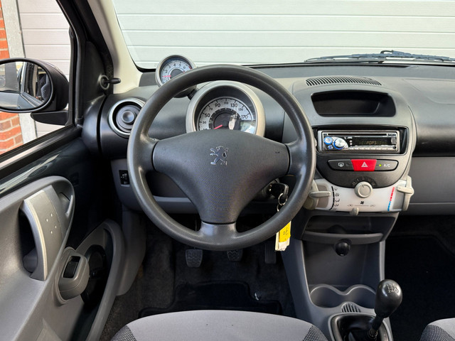 Foto 3 van Peugeot 107 1.0-12V XS! 5-Deurs! Airco! Nieuwe APK!