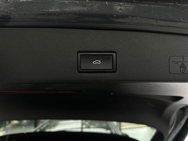 Foto 9 van Volkswagen Golf Variant 1.0 eTSI Life | Automaat | Adaptive Cruise | Navi | LMV | PDC | LED | Climat