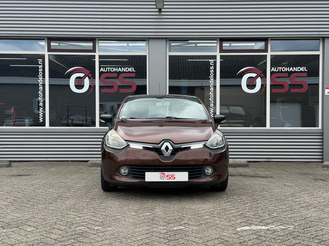 Foto 2 van Renault Clio 0.9 TCe Expression AIRCO TREKHAAK LMV