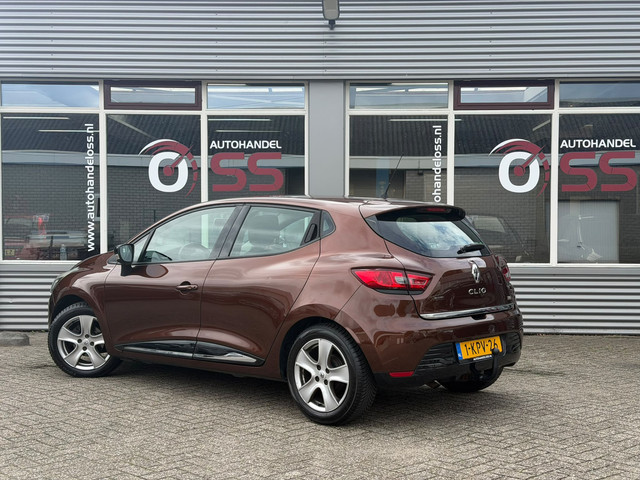 Foto 4 van Renault Clio 0.9 TCe Expression AIRCO TREKHAAK LMV