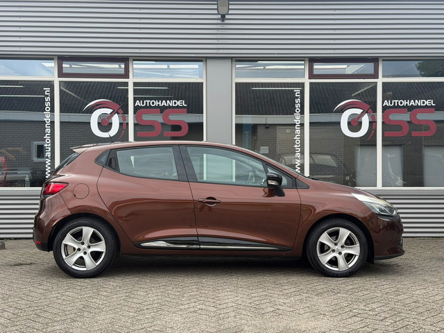 Foto 6 van Renault Clio 0.9 TCe Expression AIRCO TREKHAAK LMV