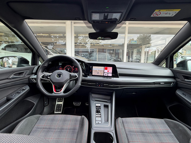 Foto 9 van Volkswagen Golf 2.0 TSI GTI 245 PK Pano|Camera|IQ|ACC|
