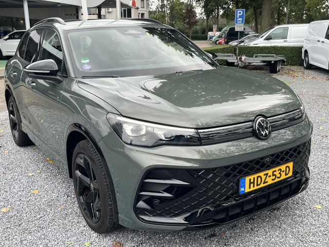 Foto 10 van Volkswagen Tiguan 1.5 eTSI 150pk DSG R-Line (Trekhaak,Camera,IQ,Harman)