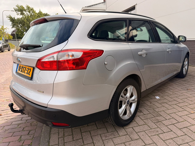 Foto 9 van Ford Focus Wagon 1.0 EcoBoost Edition/Navi/Cruise-c/Airco/Aux/PDC/Trekhaak