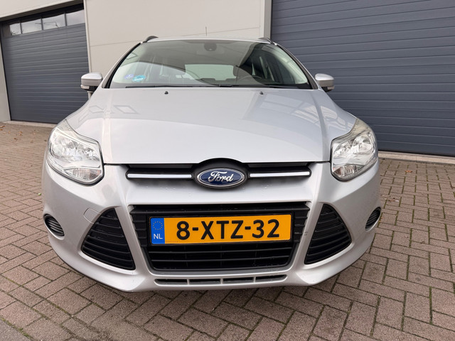 Foto 7 van Ford Focus Wagon 1.0 EcoBoost Edition/Navi/Cruise-c/Airco/Aux/PDC/Trekhaak