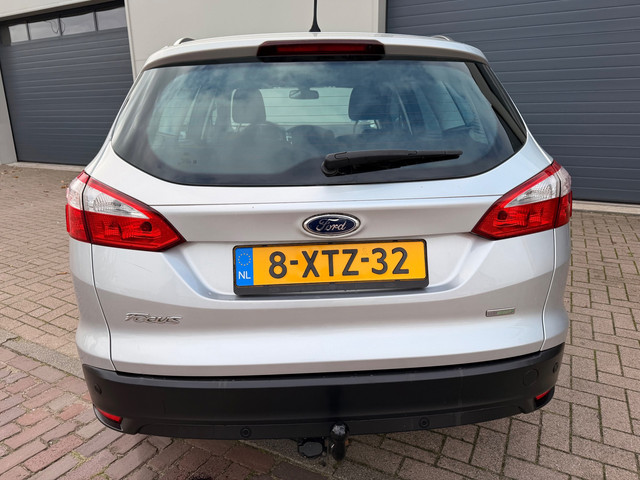 Foto 6 van Ford Focus Wagon 1.0 EcoBoost Edition/Navi/Cruise-c/Airco/Aux/PDC/Trekhaak