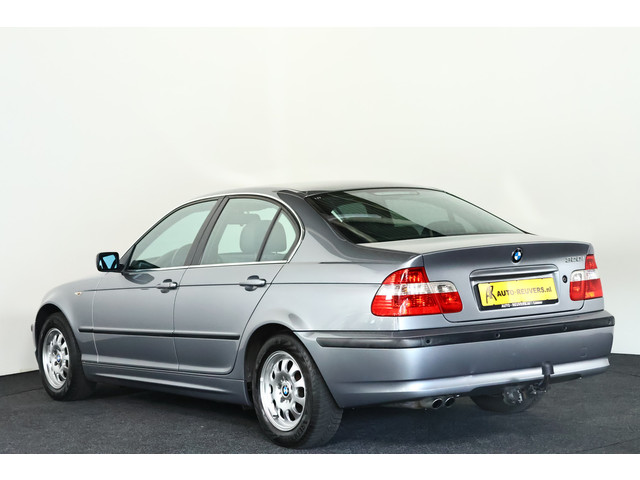 Foto 6 van BMW 3-serie 320i Automaat / Cruisecontrol / Leder / Airco / PDC