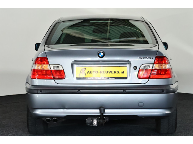 Foto 9 van BMW 3-serie 320i Automaat / Cruisecontrol / Leder / Airco / PDC