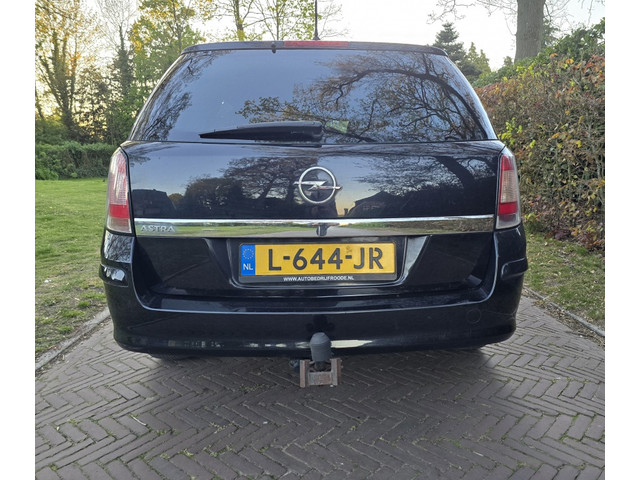 Foto 7 van Opel Astra Wagon 1.8 Cosmo (bj 2009)