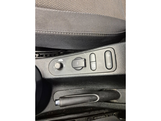 Foto 5 van Seat Altea 1.6 Style Airco Cruise Control Alu Velgen Trekhaak