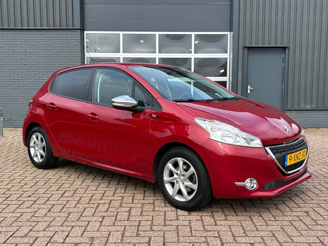 Foto 9 van Peugeot 208 1.2 VTi Style