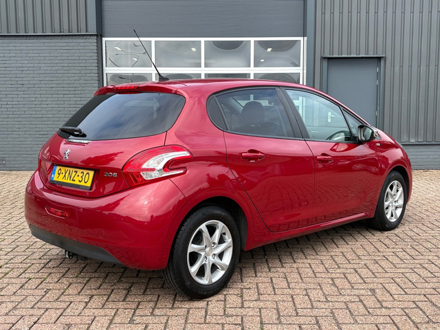 Foto 8 van Peugeot 208 1.2 VTi Style