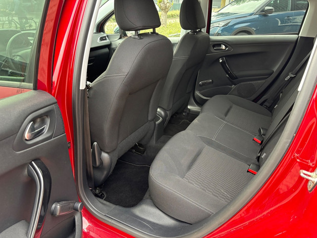 Foto 5 van Peugeot 208 1.2 VTi Style