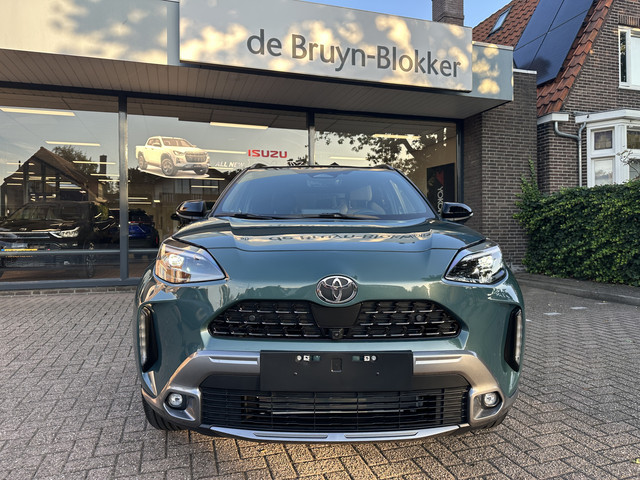 Foto 8 van Toyota Yaris Cross 1.5 Hybrid 130 Executive Bi-Tone elektrische achterklep / dodehoekdetectie / stoe
